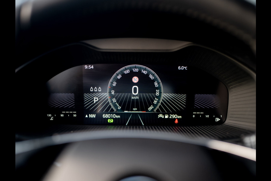 Škoda Karoq 1.5 TSI ACT Business Edition Plus | Elk. A-klep | Camera | Adapt. Cr. | Prijs Rijklaar!!