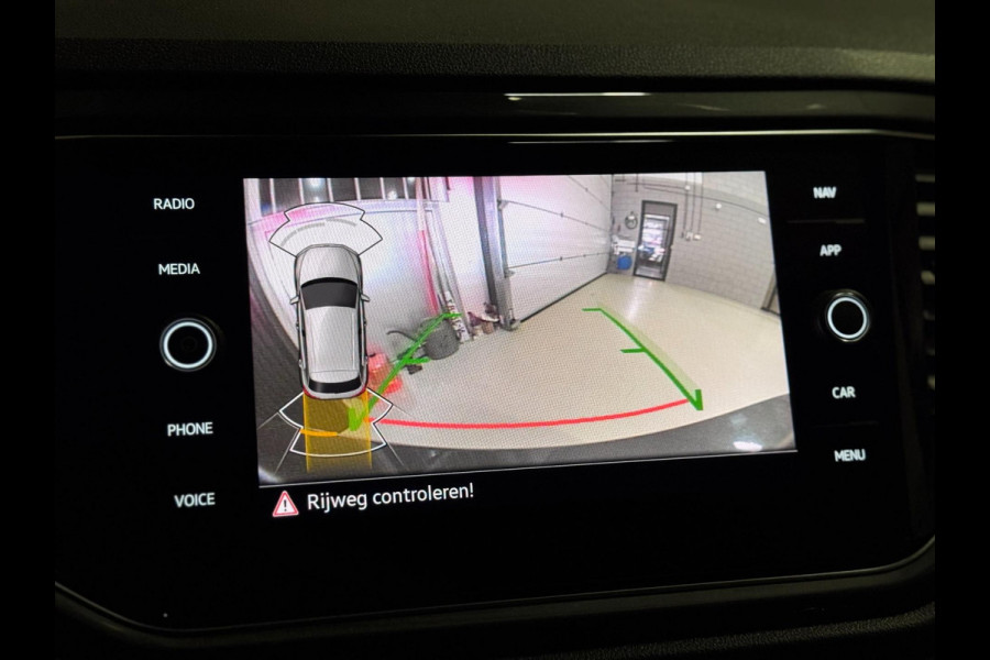 Volkswagen T-Roc 1.5 TSI 3X R-LINE | PANO | VIRTUAL | LED | LANE ASS. | VOL!