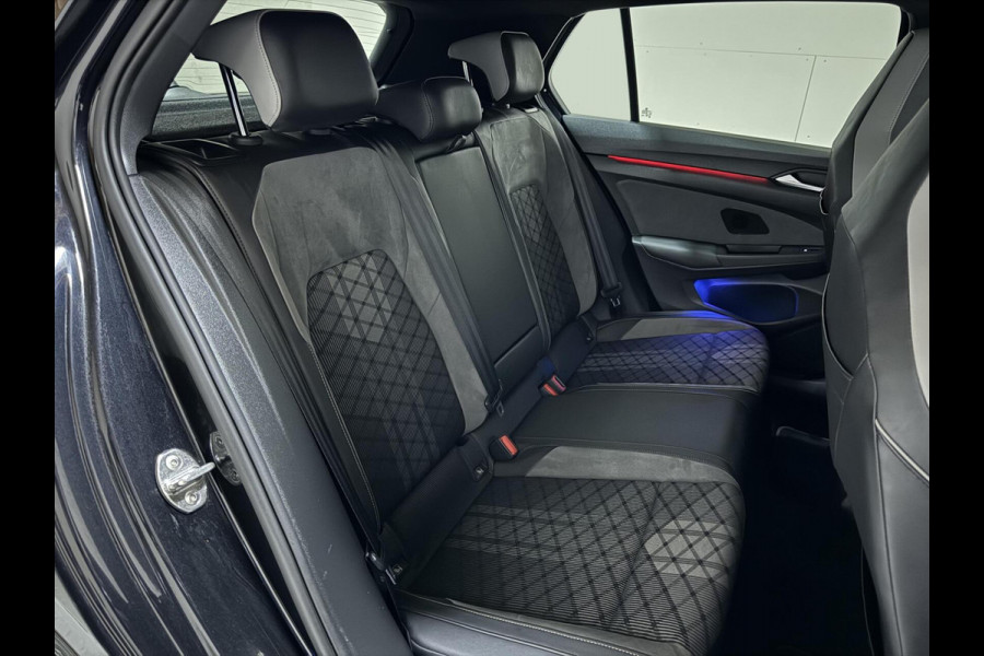 Volkswagen Golf 1.5 eTSI R-Line Pano Harman/Kardon Carplay Sfeer