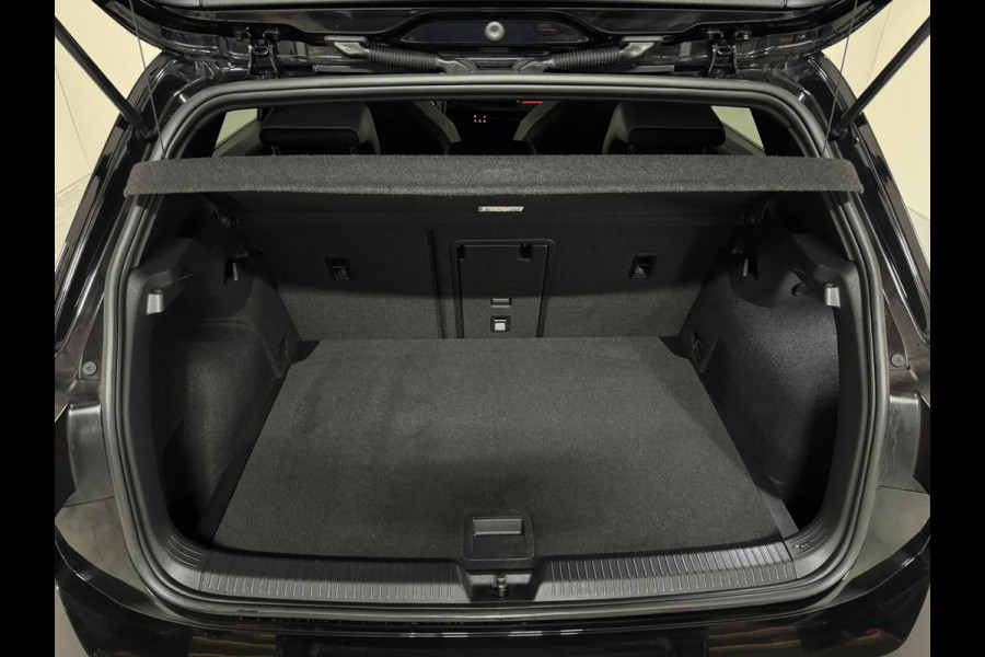 Volkswagen Golf 1.5 eTSI R-Line Pano Harman/Kardon Carplay Sfeer