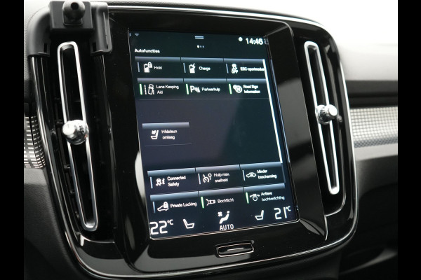 Volvo XC40 T5 Recharge R-Design Polestar Engineered Plug In Hybrid PHEV | Trekhaak Af Fabriek | Panodak | Camera | Harman / Kardon | Alcantara Sportstoelen & Stuur Verwarmd | Apple Carplay | 19"L.M | Navigatie | DAB |
