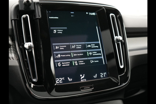 Volvo XC40 T5 Recharge R-Design Polestar Engineered Plug In Hybrid PHEV | Trekhaak Af Fabriek | Panodak | Camera | Harman / Kardon | Alcantara Sportstoelen & Stuur Verwarmd | Apple Carplay | 19"L.M | Navigatie | DAB |