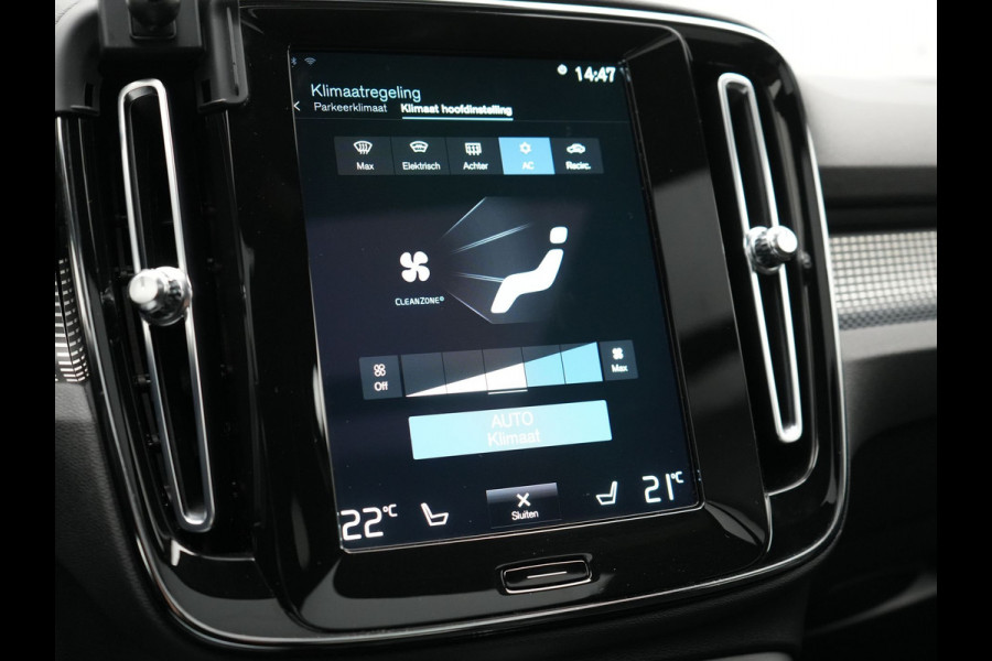 Volvo XC40 T5 Recharge R-Design Polestar Engineered Plug In Hybrid PHEV | Trekhaak Af Fabriek | Panodak | Camera | Harman / Kardon | Alcantara Sportstoelen & Stuur Verwarmd | Apple Carplay | 19"L.M | Navigatie | DAB |