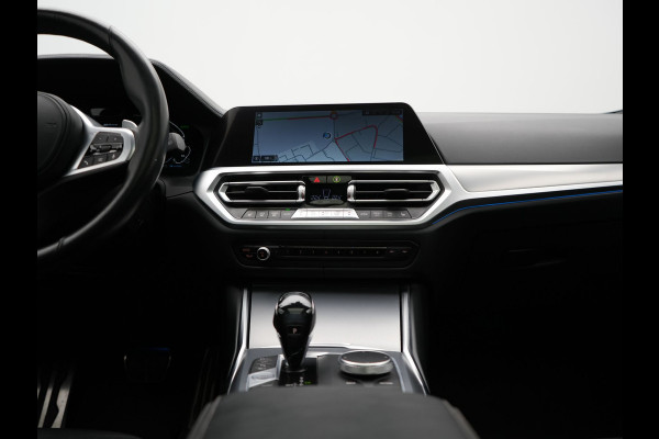 BMW 3 Serie Touring 330e M Sport Plug In Hybrid 293pk Dealer O.H. PHEV | Panodak | Head Up | 360 Camera | Adaptive Cruise | Harman & Kardon | Nappa Lederen Sportstoelen Memory & Verwarmd | Adaptief Onderstel | Laser LED | Apple Carplay | Sfeerverlichting |