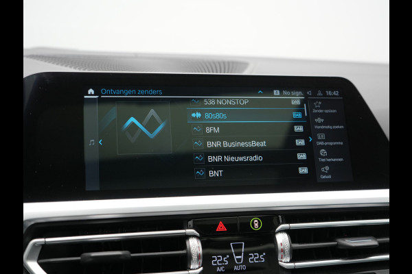 BMW 3 Serie Touring 330e M Sport Plug In Hybrid 293pk Dealer O.H. PHEV | Panodak | Head Up | 360 Camera | Adaptive Cruise | Harman & Kardon | Nappa Lederen Sportstoelen Memory & Verwarmd | Adaptief Onderstel | Laser LED | Apple Carplay | Sfeerverlichting |