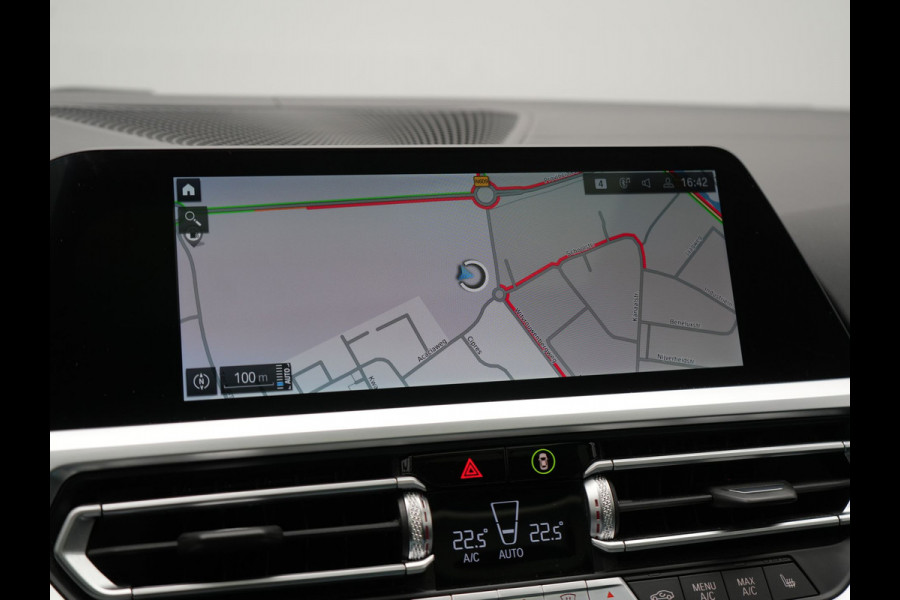 BMW 3 Serie Touring 330e M Sport Plug In Hybrid 293pk Dealer O.H. PHEV | Panodak | Head Up | 360 Camera | Adaptive Cruise | Harman & Kardon | Nappa Lederen Sportstoelen Memory & Verwarmd | Adaptief Onderstel | Laser LED | Apple Carplay | Sfeerverlichting |