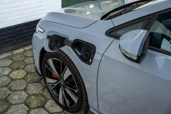 Volkswagen Golf 1.4 eHybrid GTE 245pk Matrix LED mistl. Dyn Light