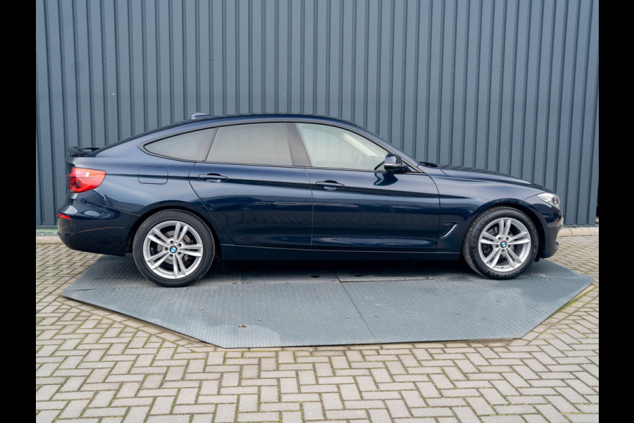 BMW 3-serie Gran Turismo | Apple Carplay | Head Up | Keyless | 320i Executive Prijs Rijklaar!!