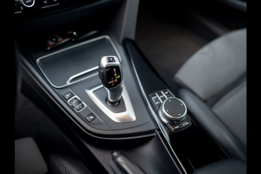 BMW 3-serie Gran Turismo | Apple Carplay | Head Up | Keyless | 320i Executive Prijs Rijklaar!!