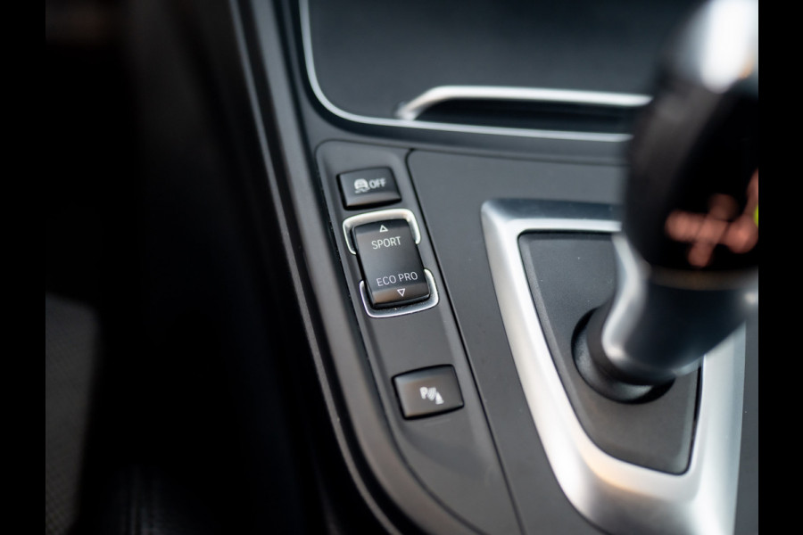 BMW 3-serie Gran Turismo | Apple Carplay | Head Up | Keyless | 320i Executive Prijs Rijklaar!!