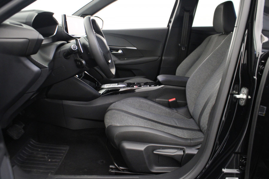 Peugeot 2008 1.2 PureTech 130 Allure |Stoelverw.|Camera|Navi|