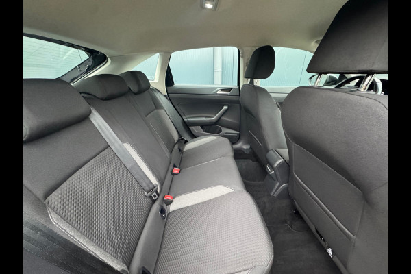 Volkswagen Taigo 1.0 TSI Life * Navigatie * Parkeersensoren * Adaptieve Cruise Control *