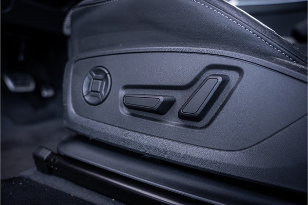 Audi Q3 Sportback 35 TFSI S Edition Competition - Panorama | Sonos | Carbon | Elek. Trekhaak | 360 Camera