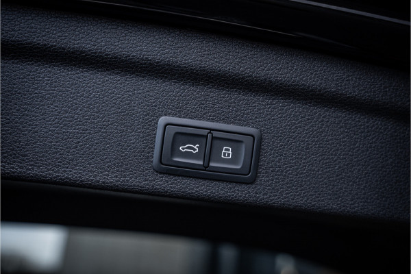 Audi Q3 Sportback 35 TFSI S Edition Competition - Panorama | Sonos | Carbon | Elek. Trekhaak | 360 Camera