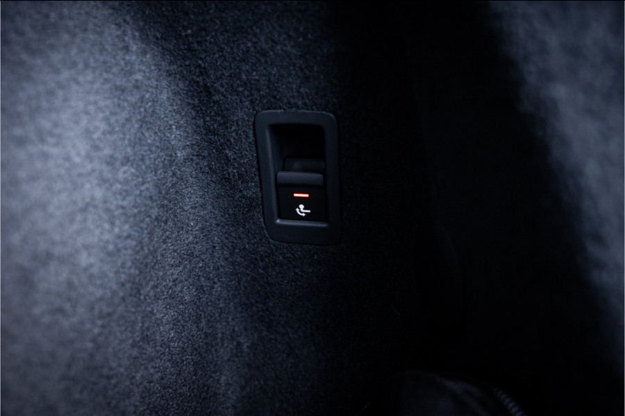 Audi Q3 Sportback 35 TFSI S Edition Competition - Panorama | Sonos | Carbon | Elek. Trekhaak | 360 Camera