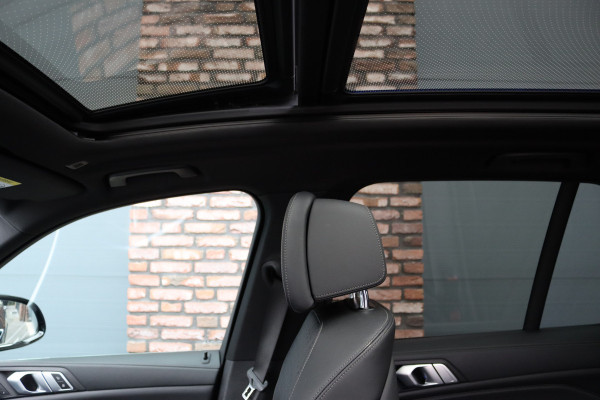 BMW X5 xDrive45e M-Sport High Executive | Luchtvering | Massage | Sky Lounge | Stoelventilatie | Memory | Soft-Close | Surround Camera | Harman/Kardon | Achterbank Verwarmd |