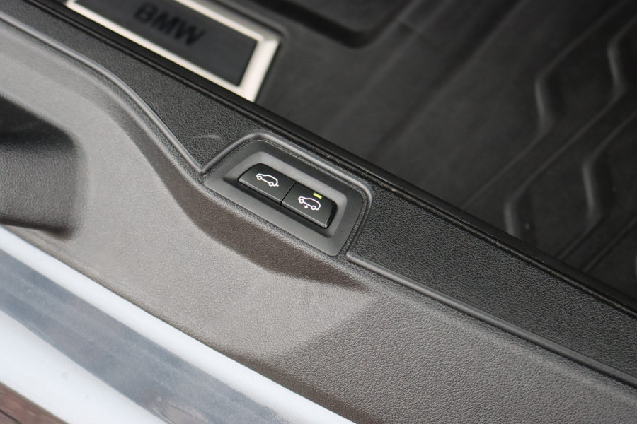BMW X5 xDrive45e M-Sport High Executive | Luchtvering | Massage | Sky Lounge | Stoelventilatie | Memory | Soft-Close | Surround Camera | Harman/Kardon | Achterbank Verwarmd |