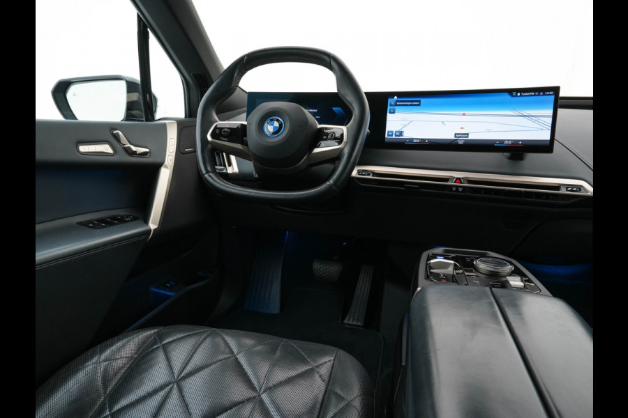 BMW iX xDrive40 High Executive 77 kWh (SOH-100%) AUT. *PANO | HEAD-UP | HARMAN/KARDON | SOFT-CLOSE | DAB+ | DIGI-COCKPIT | HEATED-COMFORTSEATS | FULL-LED | CARPLAY | ...
