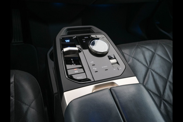 BMW iX xDrive40 High Executive 77 kWh (SOH-100%) AUT. *PANO | HEAD-UP | HARMAN/KARDON | SOFT-CLOSE | DAB+ | DIGI-COCKPIT | HEATED-COMFORTSEATS | FULL-LED | CARPLAY | ...