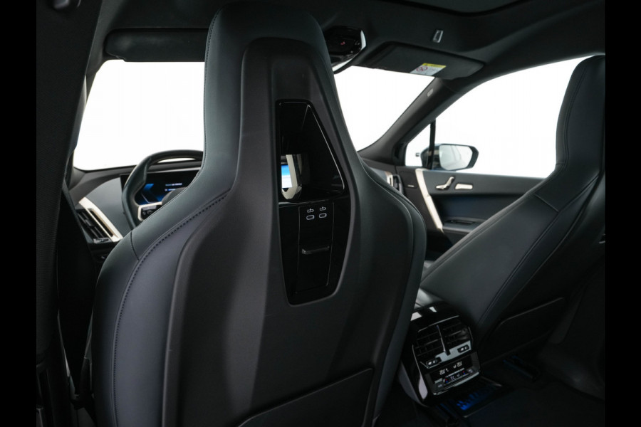 BMW iX xDrive40 High Executive 77 kWh (SOH-100%) AUT. *PANO | HEAD-UP | HARMAN/KARDON | SOFT-CLOSE | DAB+ | DIGI-COCKPIT | HEATED-COMFORTSEATS | FULL-LED | CARPLAY | ...