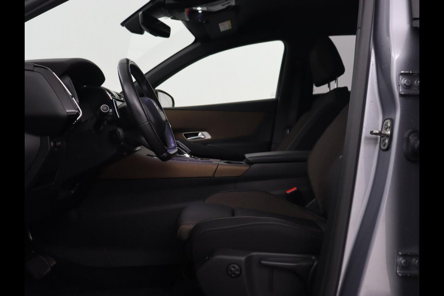 DS 7 Crossback E-Tense Be Chic | Camera | Bi-Xenon | Carplay | Navigatie | 19'' | Digital Cockpit | Climate control | Parkeerhulp | Cruise control | PHEV | Plug In