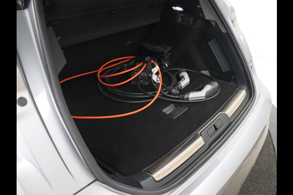 DS 7 Crossback E-Tense Be Chic | Camera | Bi-Xenon | Carplay | Navigatie | 19'' | Digital Cockpit | Climate control | Parkeerhulp | Cruise control | PHEV | Plug In