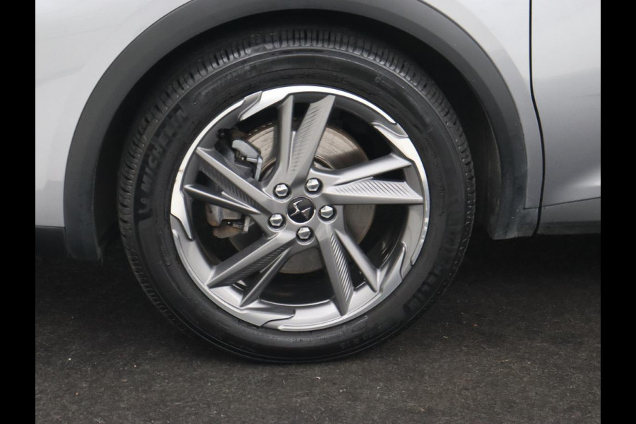 DS 7 Crossback E-Tense Be Chic | Camera | Bi-Xenon | Carplay | Navigatie | 19'' | Digital Cockpit | Climate control | Parkeerhulp | Cruise control | PHEV | Plug In