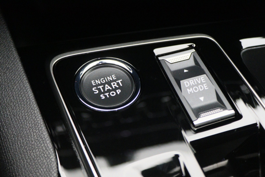 Peugeot 3008 1.6 HYbrid 225 Allure Pack Business Virtual Cockpit, ACC, Camera, Apple Carplay, Bluetooth, DAB, LED, 19''