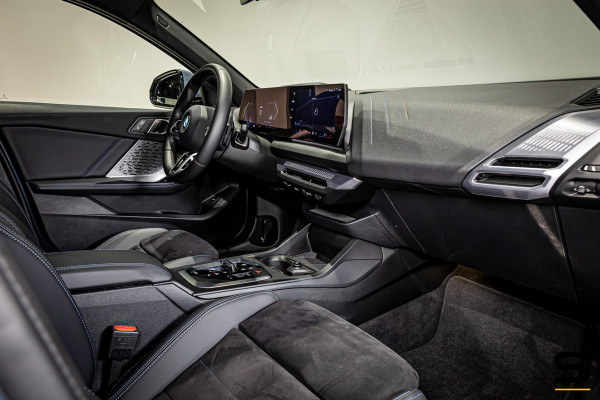 BMW 1-serie 120 M Sport Pro|Pano|HUD|Cam|M-rem|Fabrieksgaran