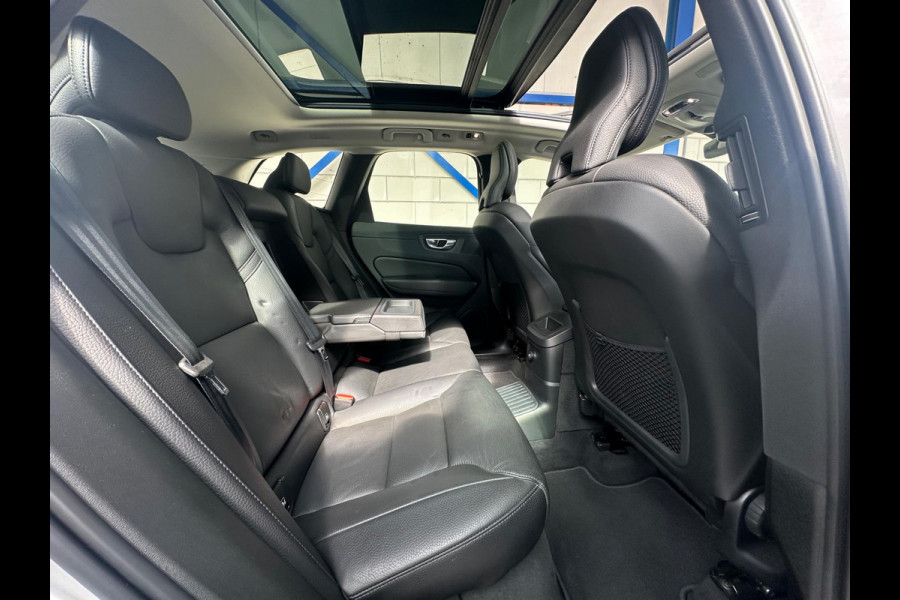 Volvo XC60 2.0 T8 Twin Engine AWD Inscription Pano|Adaptief Cruise|Trekhaak|Blis|Full