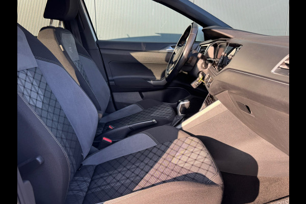 Volkswagen Taigo 1.0 TSI Automaat R-Line * Panorama * Virtual Cockpit * 18 Inch Velgen *