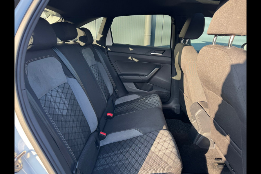 Volkswagen Taigo 1.0 TSI Automaat R-Line * Panorama * Virtual Cockpit * 18 Inch Velgen *