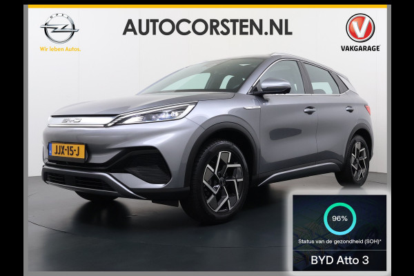 BYD ATTO 3 Comfort 60kWh Pano-dak Leer+Elektr.Verst. Warmtepomp Adaptieve Cruise 360°Camera Apple Carplay Android Auto Elektr.Achterklep De Verkeersbord detectie WiFi DAB Led Rijstrooksensor Keyless Smartphone Entry S.O.H. 96% Fabrieksgarantie tot 20-12-2028/150.000km Garantie op de LFP Accu tot 12-12-2030/200.000km €44.000,- Nieuw!