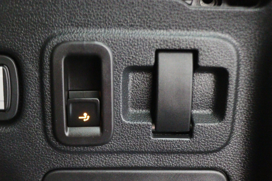 Volkswagen Touran 1.4 TSI DSG Highline Edition R-Line 7p Climate, ACC, Stuur/Stoel Verwarming, Apple Carplay, LED, Trekhaak, 18''