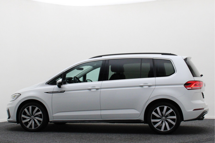 Volkswagen Touran 1.4 TSI DSG Highline Edition R-Line 7p Climate, ACC, Stuur/Stoel Verwarming, Apple Carplay, LED, Trekhaak, 18''