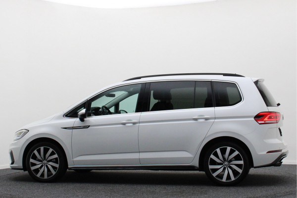 Volkswagen Touran 1.4 TSI DSG Highline Edition R-Line 7p Climate, ACC, Stuur/Stoel Verwarming, Apple Carplay, LED, Trekhaak, 18''