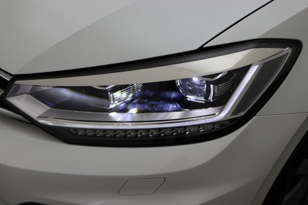 Volkswagen Touran 1.4 TSI DSG Highline Edition R-Line 7p Climate, ACC, Stuur/Stoel Verwarming, Apple Carplay, LED, Trekhaak, 18''
