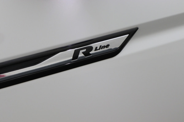 Volkswagen Touran 1.4 TSI DSG Highline Edition R-Line 7p Climate, ACC, Stuur/Stoel Verwarming, Apple Carplay, LED, Trekhaak, 18''