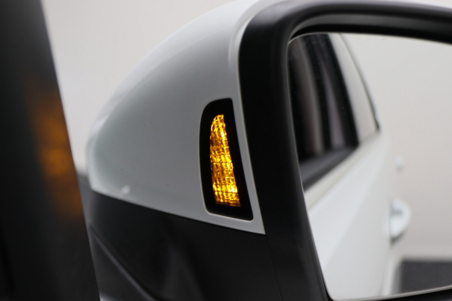 Volkswagen Touran 1.4 TSI DSG Highline Edition R-Line 7p Climate, ACC, Stuur/Stoel Verwarming, Apple Carplay, LED, Trekhaak, 18''