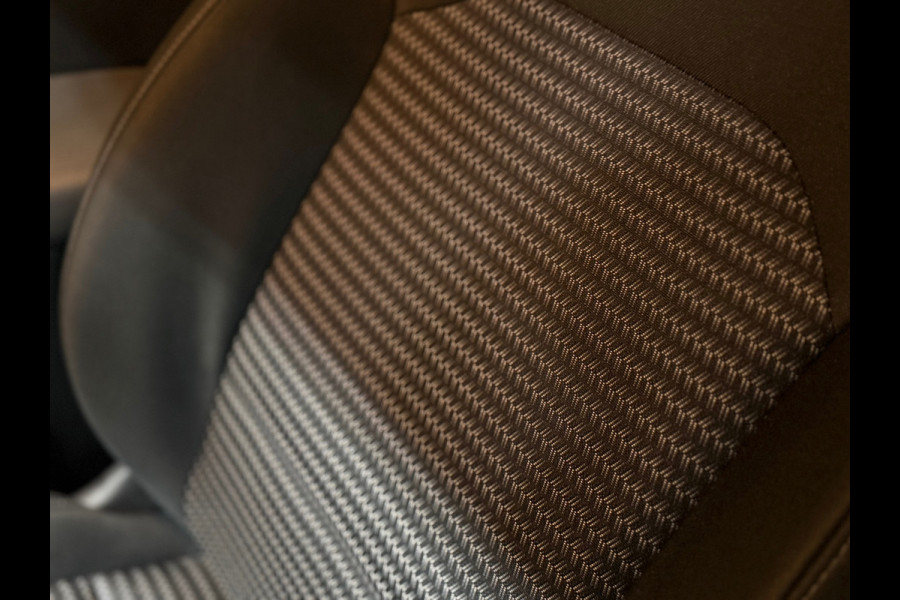 Kia Ceed Sportswagon 1.6 GDI PHEV DynamicPlusLine | Camera | Trekhaak | Navigatie | LED | Winter Pakket | Adaptive Cruise