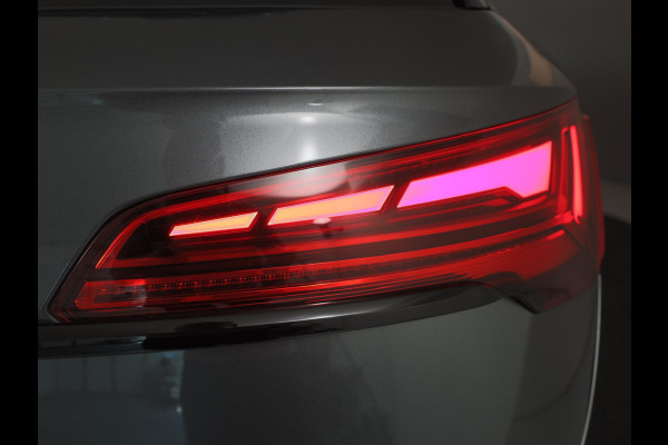 Audi Q5 50 TFSI e S-line Competition 299pk |  Panoramadak  | Wegklapbare trekhaak | B&O Audio
