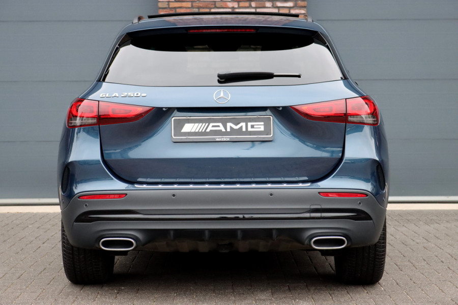 Mercedes-Benz GLA 250 e AMG Line | Panoramadak | Memory | Advanced Sound System | Surround Camera | Keyless Go | Sfeerverlichting | Nightpakket |