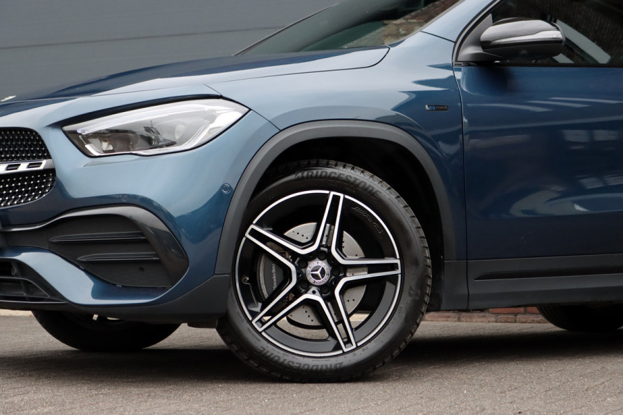 Mercedes-Benz GLA 250 e AMG Line | Panoramadak | Memory | Advanced Sound System | Surround Camera | Keyless Go | Sfeerverlichting | Nightpakket |