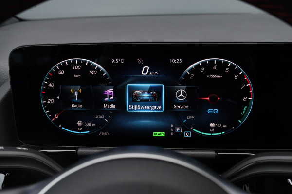 Mercedes-Benz GLA 250 e AMG Line | Panoramadak | Memory | Advanced Sound System | Surround Camera | Keyless Go | Sfeerverlichting | Nightpakket |