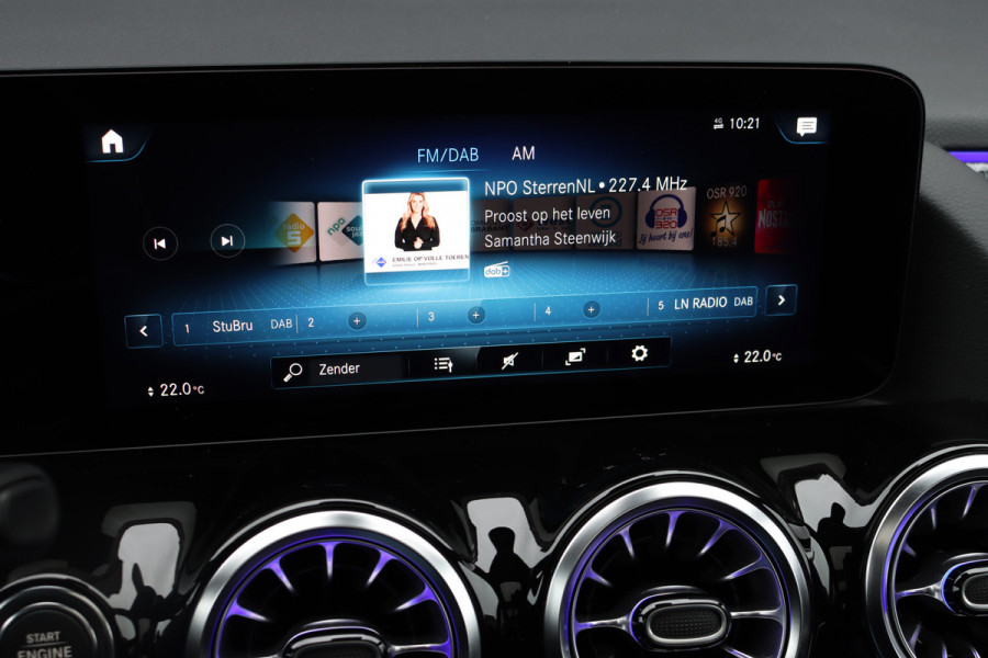 Mercedes-Benz GLA 250 e AMG Line | Panoramadak | Memory | Advanced Sound System | Surround Camera | Keyless Go | Sfeerverlichting | Nightpakket |