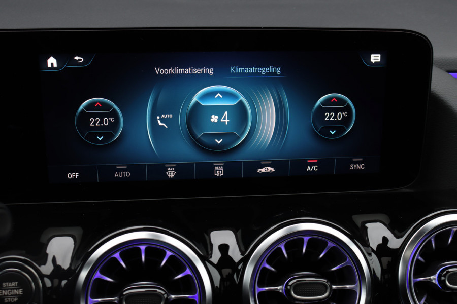 Mercedes-Benz GLA 250 e AMG Line | Panoramadak | Memory | Advanced Sound System | Surround Camera | Keyless Go | Sfeerverlichting | Nightpakket |