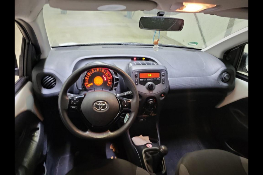 Toyota Aygo 1.0 VVT-i x-fun | Airco | LED |