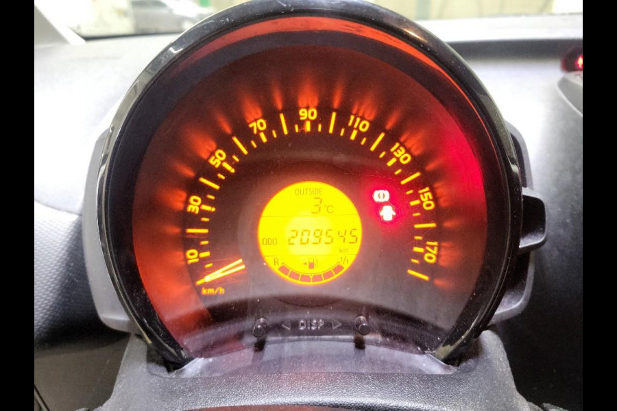 Toyota Aygo 1.0 VVT-i x-fun | Airco | LED |