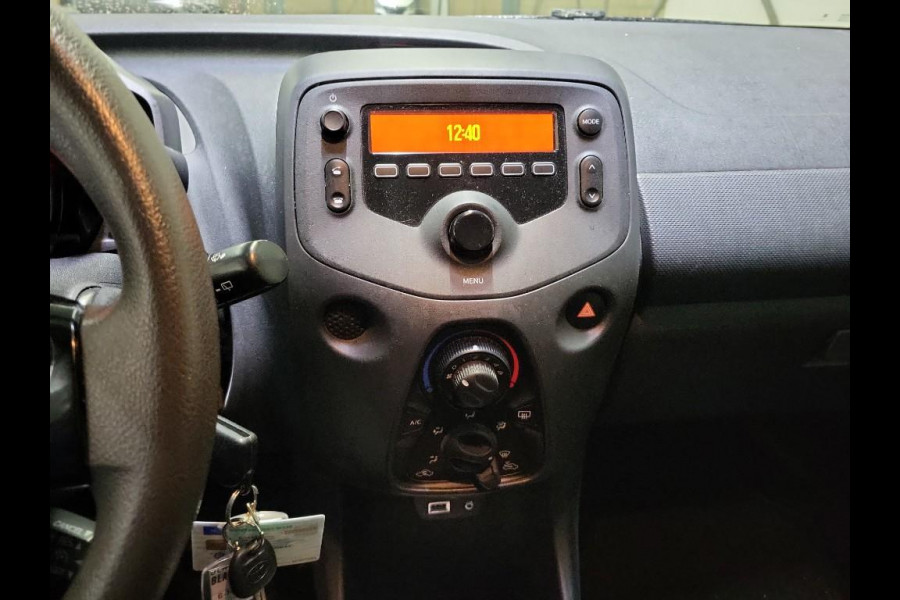Toyota Aygo 1.0 VVT-i x-fun | Airco | LED |