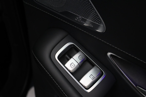 Mercedes-Benz S-Klasse 350d | Distronic+ | Memory | Massage | Burmester | Panoramadak | Stoelventilatie | HUD | Nappa Leder | Surround Camera | Trekhaak | Soft Close | Luchtkwaliteitspakket |